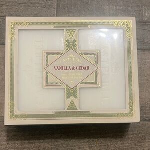 Vanilla & Cedar Hand Soap Set - White